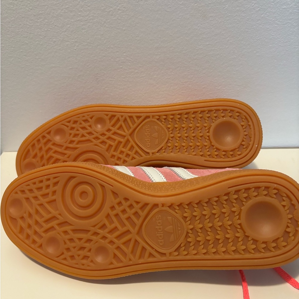 adidas Gazelle Women’s Sneakers in Pink with White Stripes and Gum Sole - Picture 2 of 3